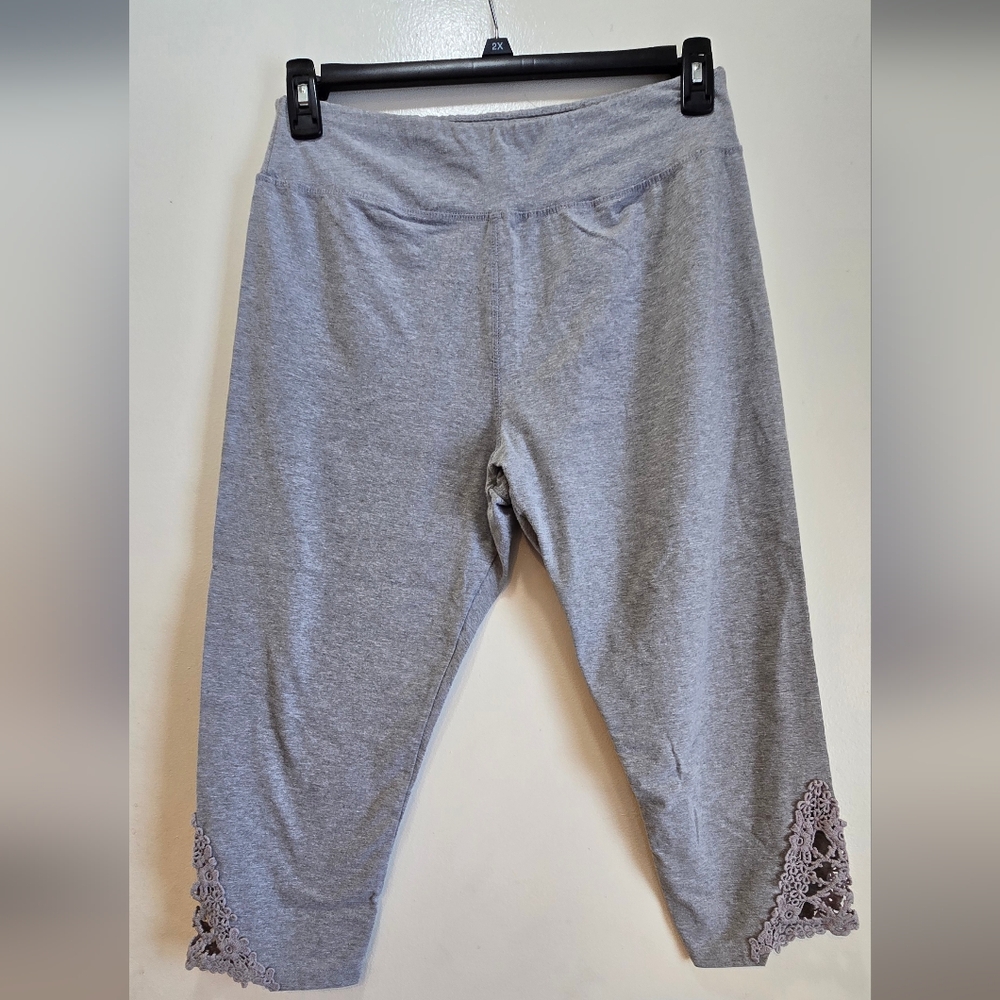 Gray Leggings with Lace Trim